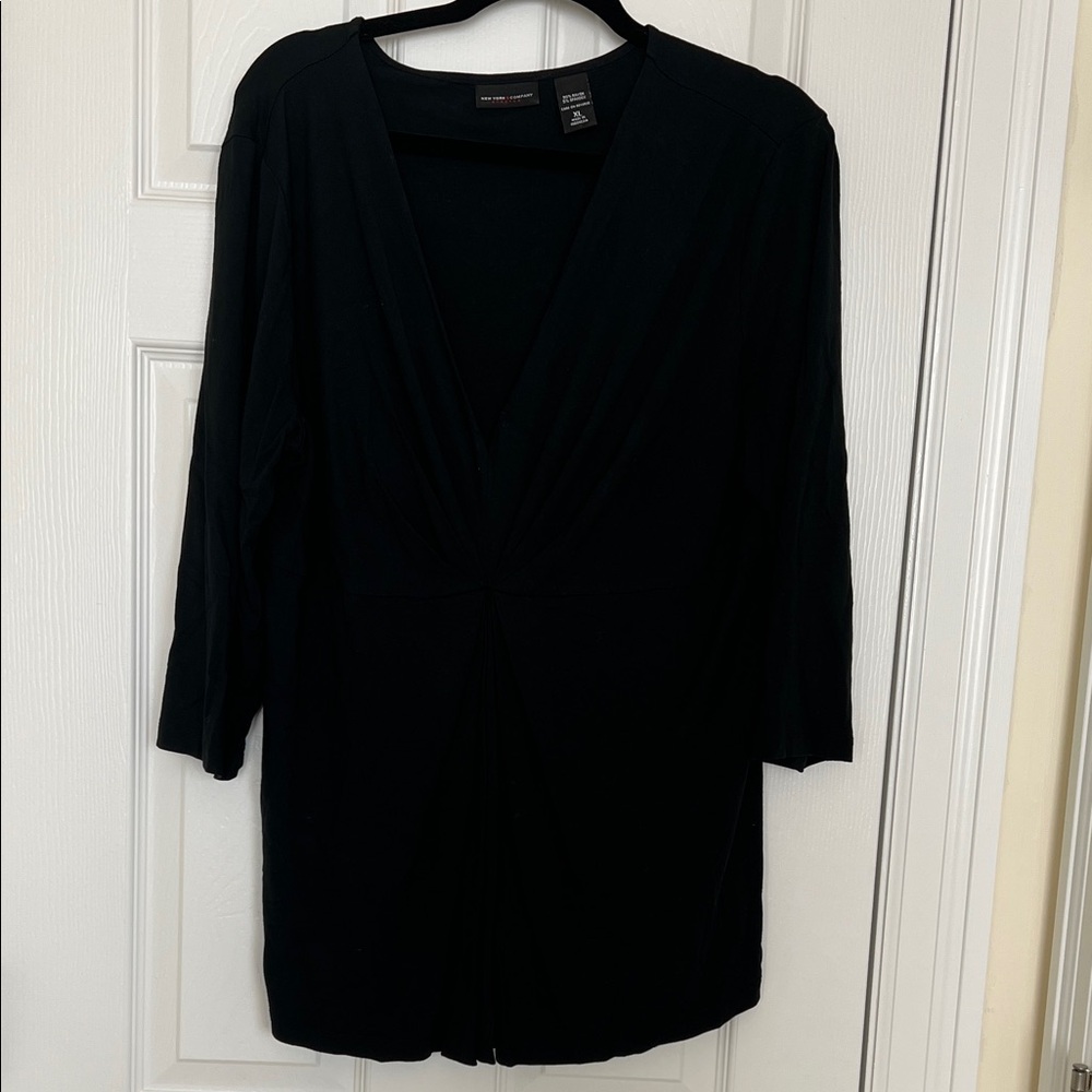 New York & Company Black V-Neck Blouse - XL